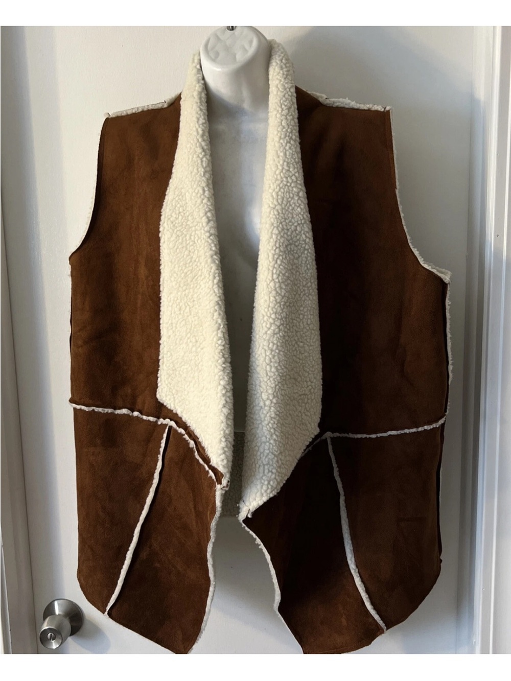 Unisex Brown Sherpa-Lined Vest with Cream Trim
